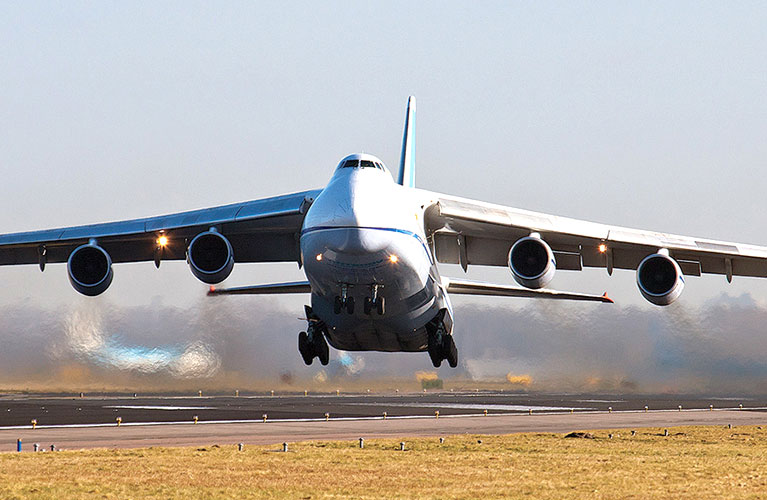 Antonov AN-124