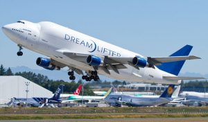 Boeing Dreamlifter 747