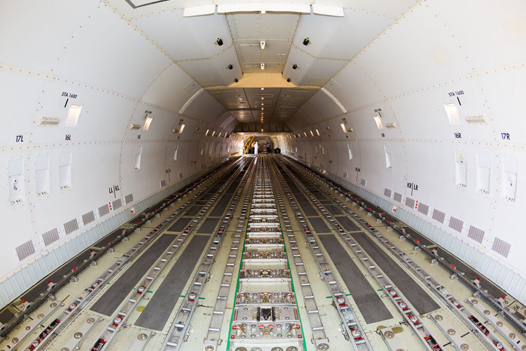 Transport Boeing 747 Cargo hold