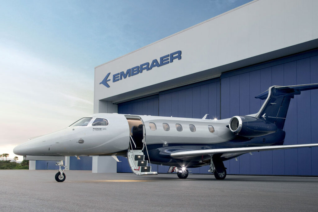 Boasting a dominating ramp presence unlike any other, the Phenom 300E is a true force to be reckoned with. | Photo: embraer.com