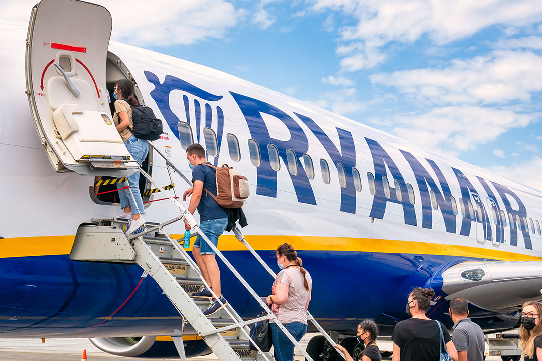 Passengers boarding on a Ryanair plane | Photo: Cristi Croitoru / Shutterstock.com