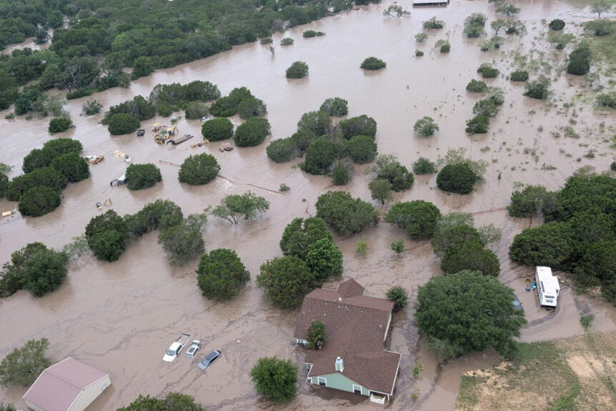 How the Aviation Industry United to Aid Texas Flood Victims | Photo: unknown