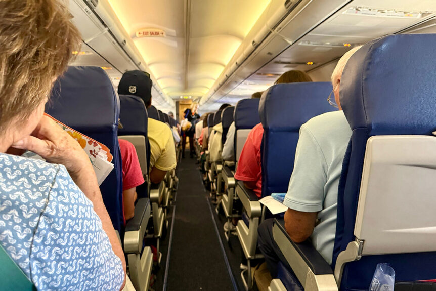 A Guide to the Southwest Plus Size Policy: New Rules, Refunds, and Assigned Seating | Photo: Joni Hanebutt / Shutterstock.com