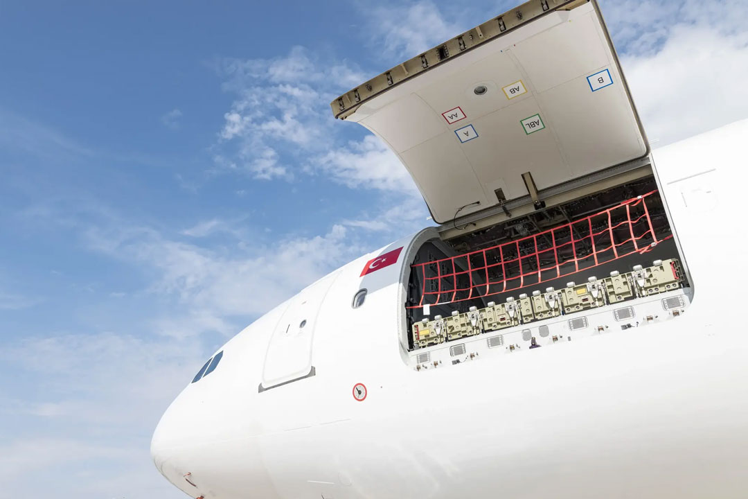 Main deck cargo door on a converted Airbus A330P2F | Photo: elbeflugzeugwerke.com