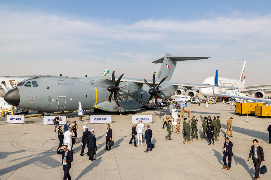 Event goers at the Airbus exhibit. | Photo: dubaiairshow.aero